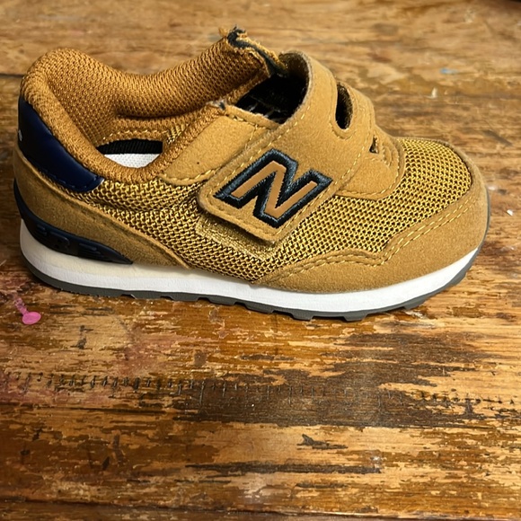 Toddler Tennis Shoes Bundle of 5 - Picture 9 of 13